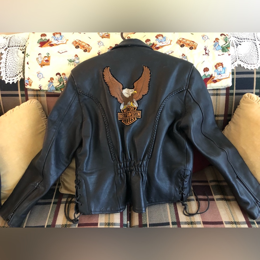Ladies Harley Davidson black leather jacket with zip in liner size L